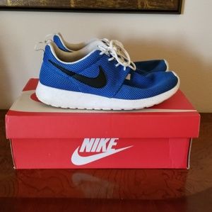 Nike rosherun size 7y